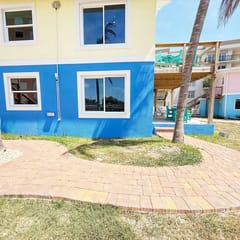 Stunning 3 Bedroom Oceanfront Villa in Cocoa Beach with Private Beach Access