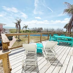 Stunning 3 Bedroom Oceanfront Villa in Cocoa Beach with Private Beach Access