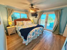 2BR Oceanfront Townhouse w/ private beach access - Image 4