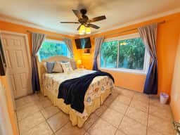 2BR Oceanfront Townhouse w/ private beach access - Image 5