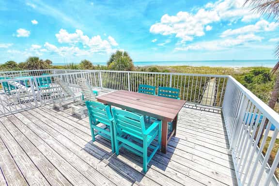 2BR Beachfront Townhouse w/ private beach access - Image 1