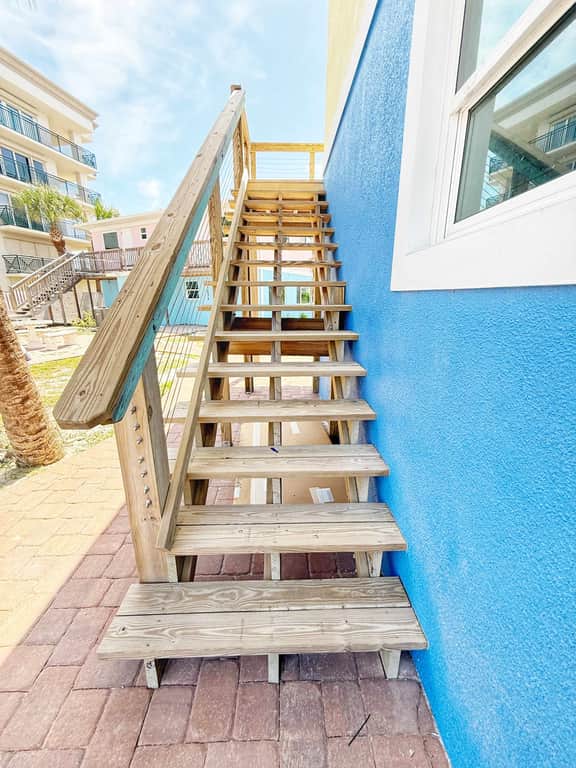 Stunning 3 Bedroom Oceanfront Villa in Cocoa Beach with Private Beach Access - Image 3
