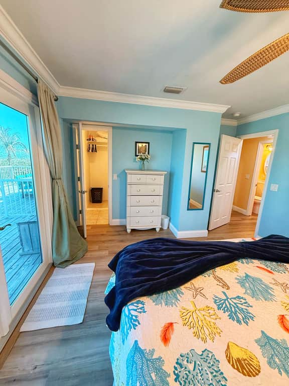 2BR Oceanfront Townhouse w/ private beach access - Image 5
