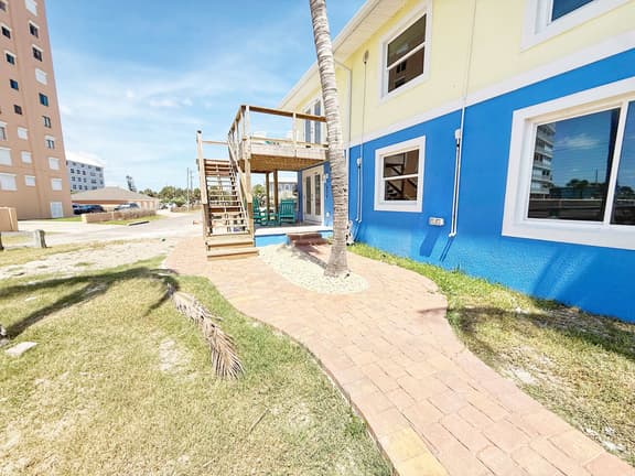 Fun Oceanfront 2 Bedroom Villa with Private Beach Access in Cocoa Beach - Image 1